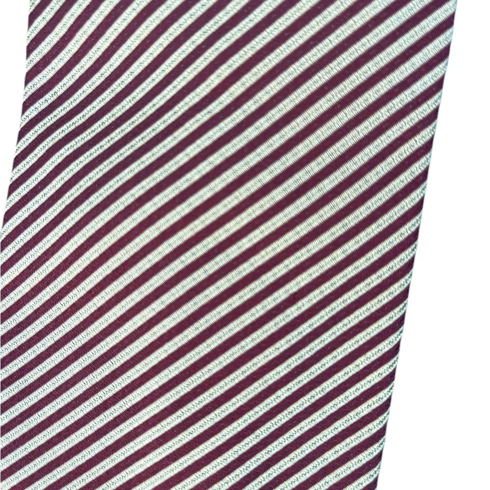 Banana Republic men’s necktie striped silk luxury logo preowned preppy
